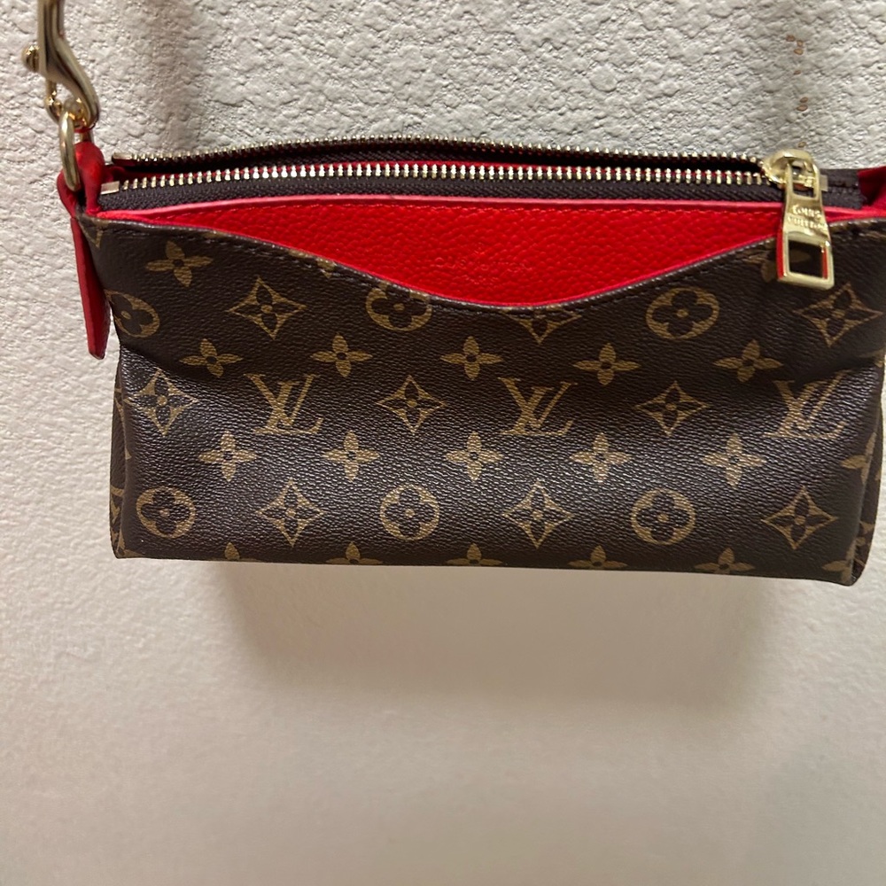 Louis Vuitton Monogram Brown Clutch with Red Interior